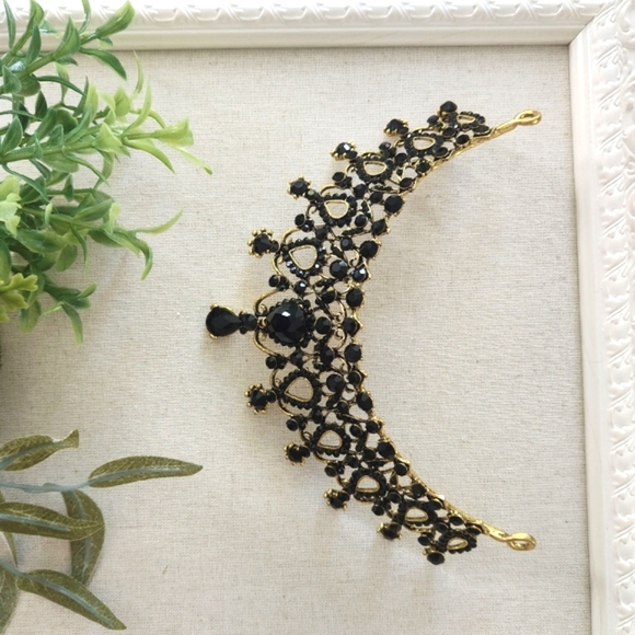 Crystal tiara - adult sized black & goldtone - Picture 6 of 7